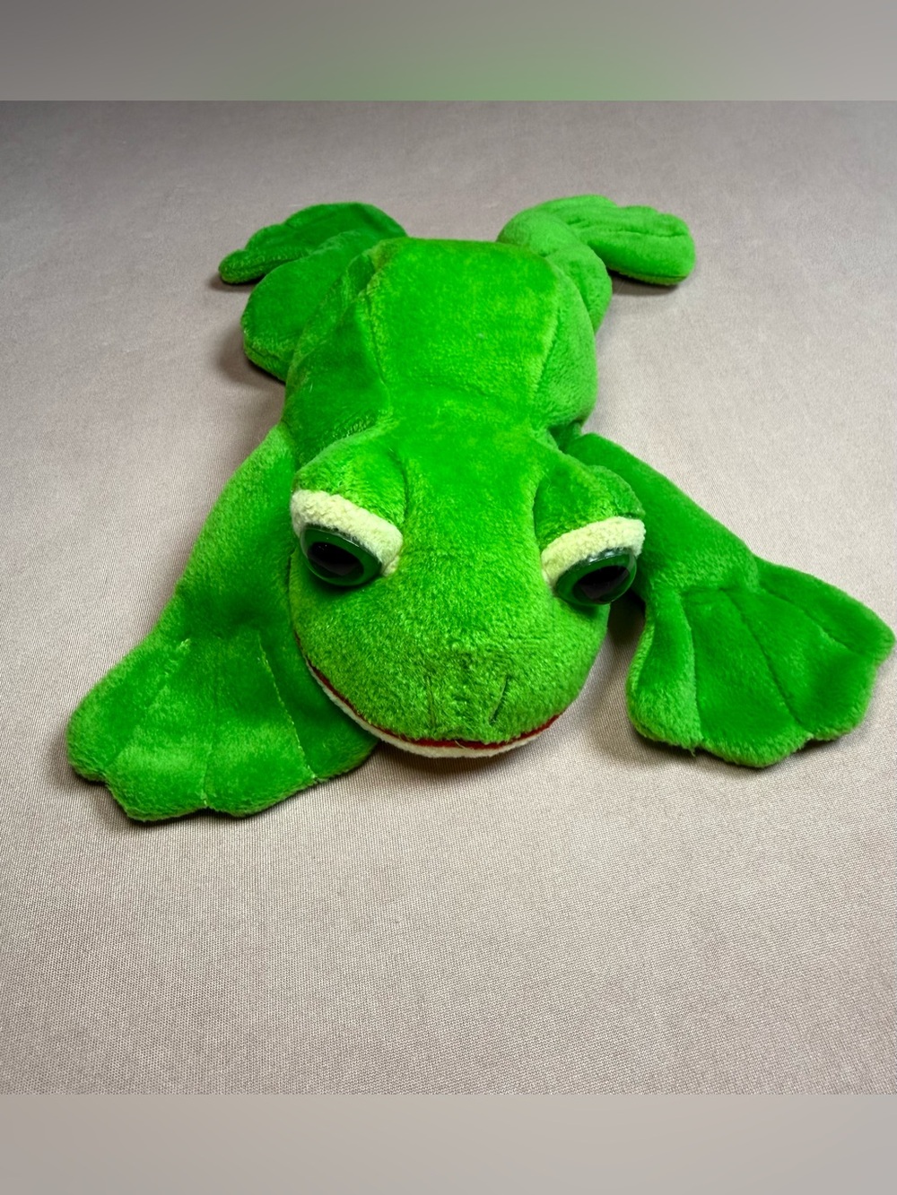 Velveteenie Collectibles Green Frog Plush Stuffed Animal Vintage 90s Kids Toy